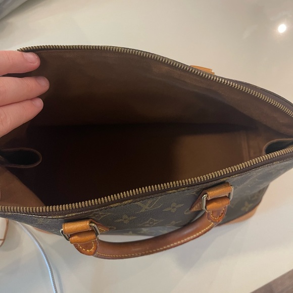 Louis Vuitton Alma PM - Picture 3 of 6